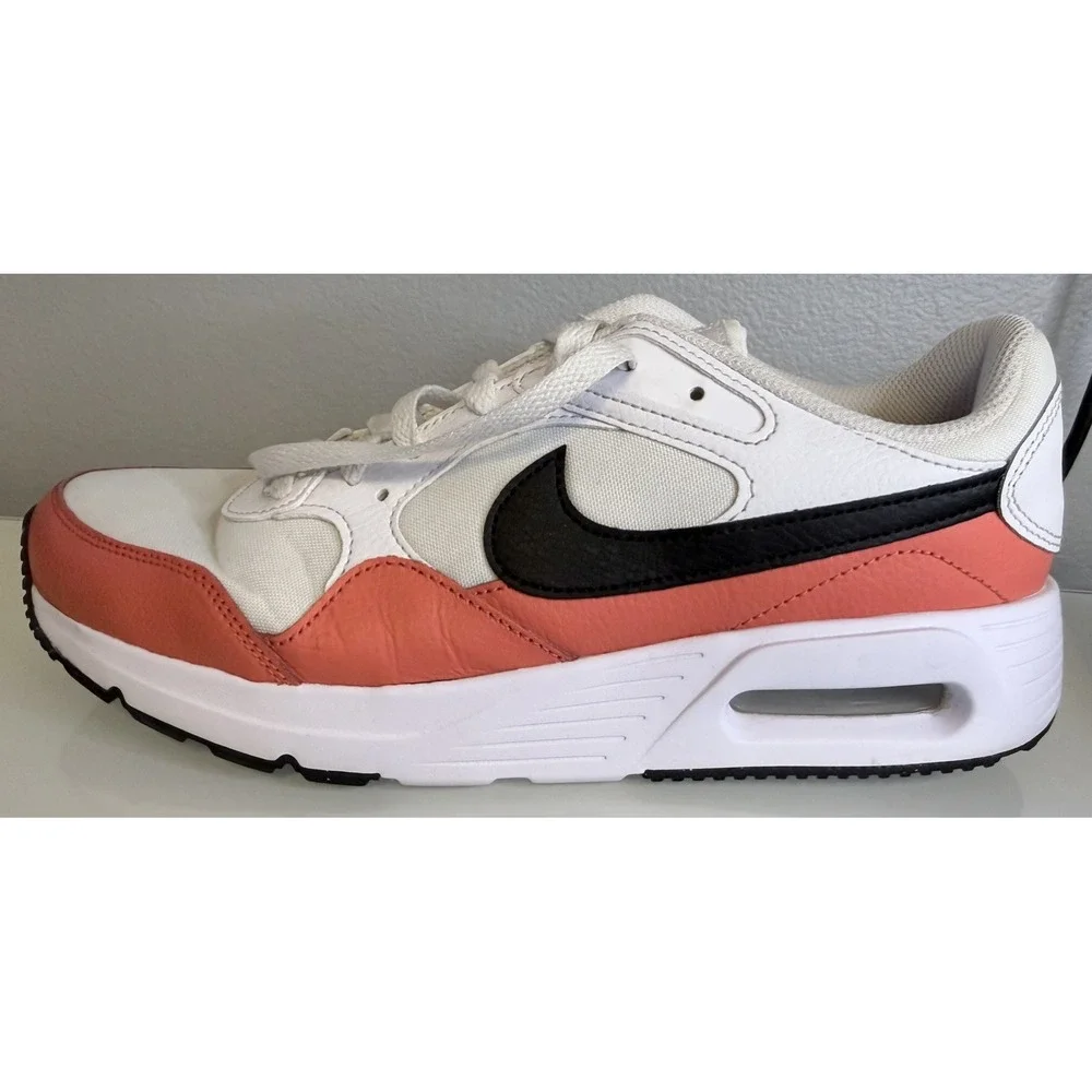 Nike step out